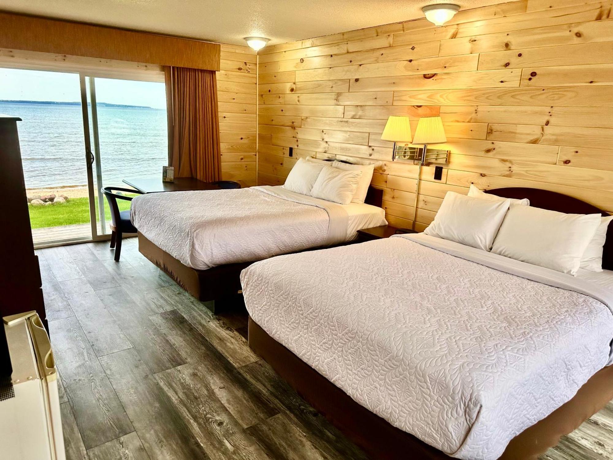 Bridgeview Motel Mackinaw City Esterno foto