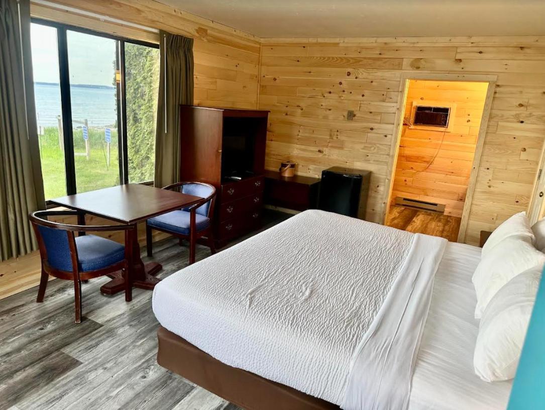 Bridgeview Motel Mackinaw City Esterno foto