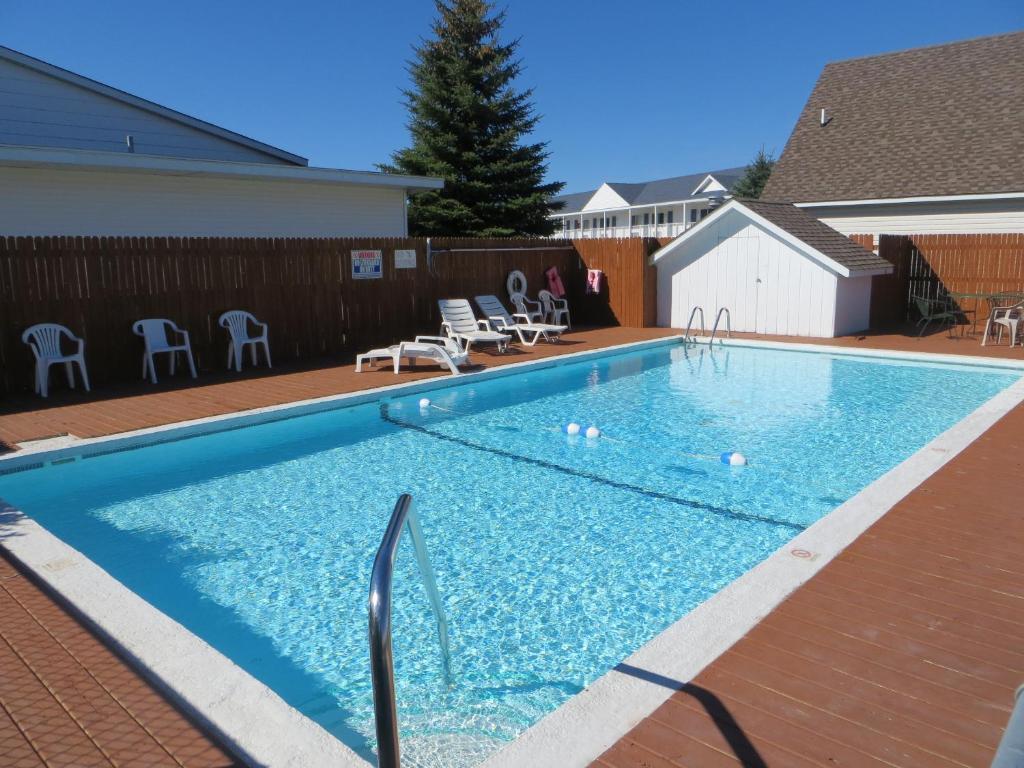 Bridgeview Motel Mackinaw City Esterno foto